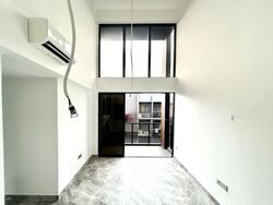 The Commodore (D27), Condominium #565719341